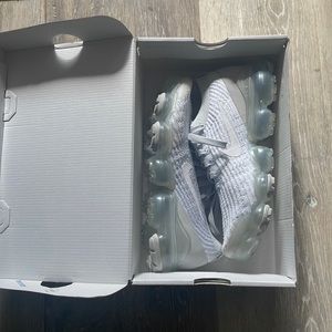 Women’s sneakers 👟